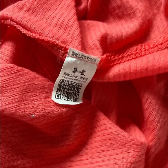 Under Armour Bright Coral Long Sleeve Women's Top 1/2 zip Women sz S - Picture 6 of 6